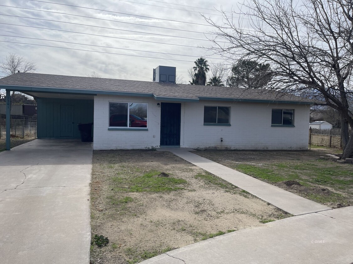 Primary Photo - 1301 Tucson St