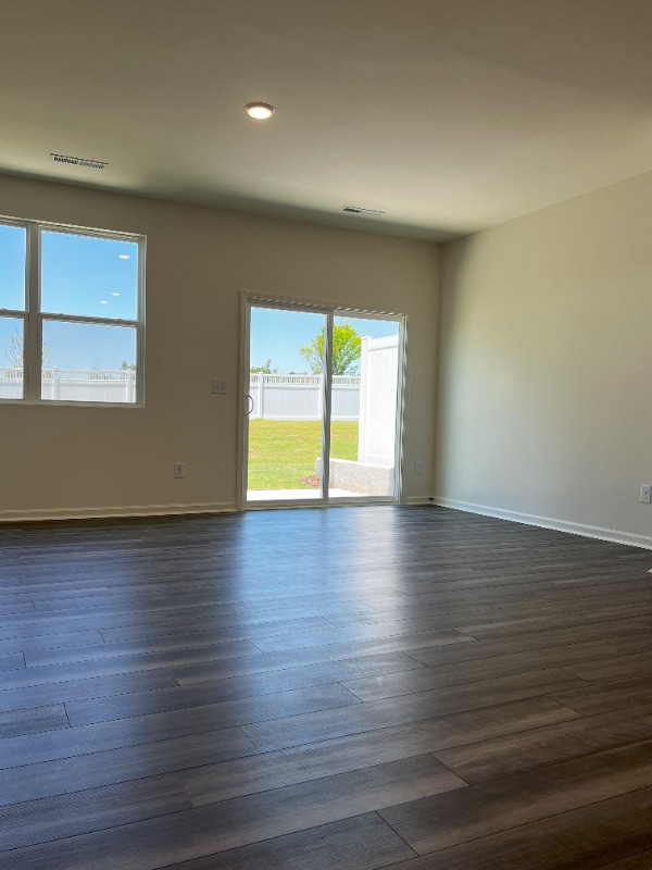Building Photo - 121 N Chubb Rdg