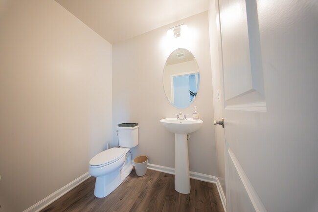 Foto del edificio - 7206 Clagett Dr