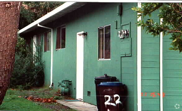 Primary Photo - 1620-1622 Ignacio Blvd