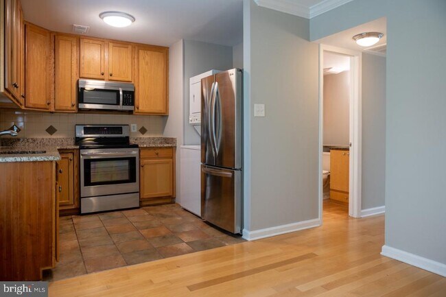 Building Photo - 1640 Westwind Way