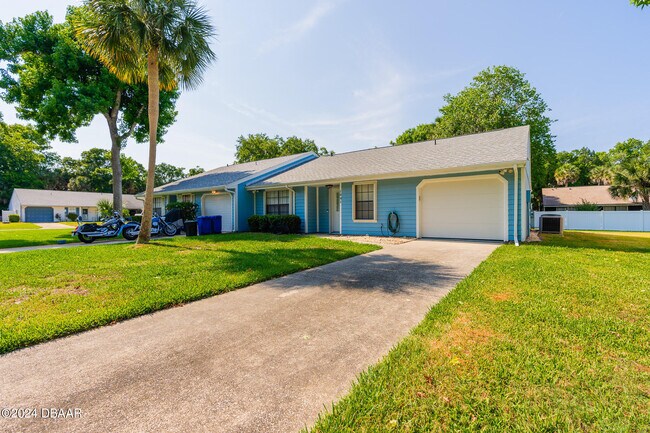 Foto del edificio - 1041 Oak Forest Cir