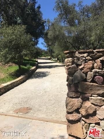 Primary Photo - 4 br, 2.5 bath House - 3350 Tuna Canyon Rd