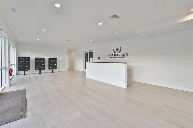 Foto del edificio - 300 150th Ave