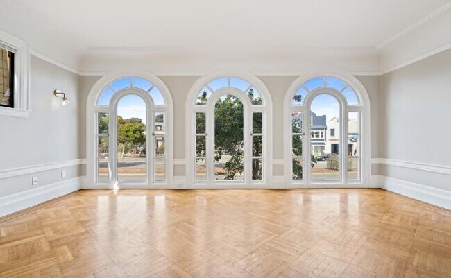 Building Photo - 2 bedroom in San Francisco CA 94118