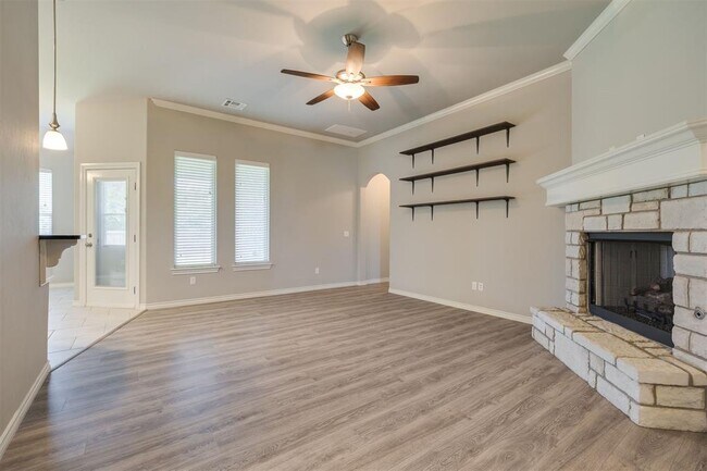 Building Photo - 3812 Presidio Cir