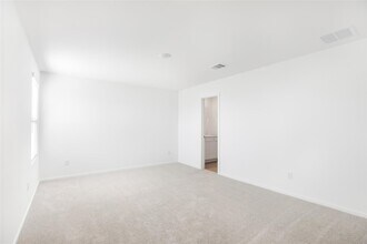 Building Photo - 736 Zuppino Ln