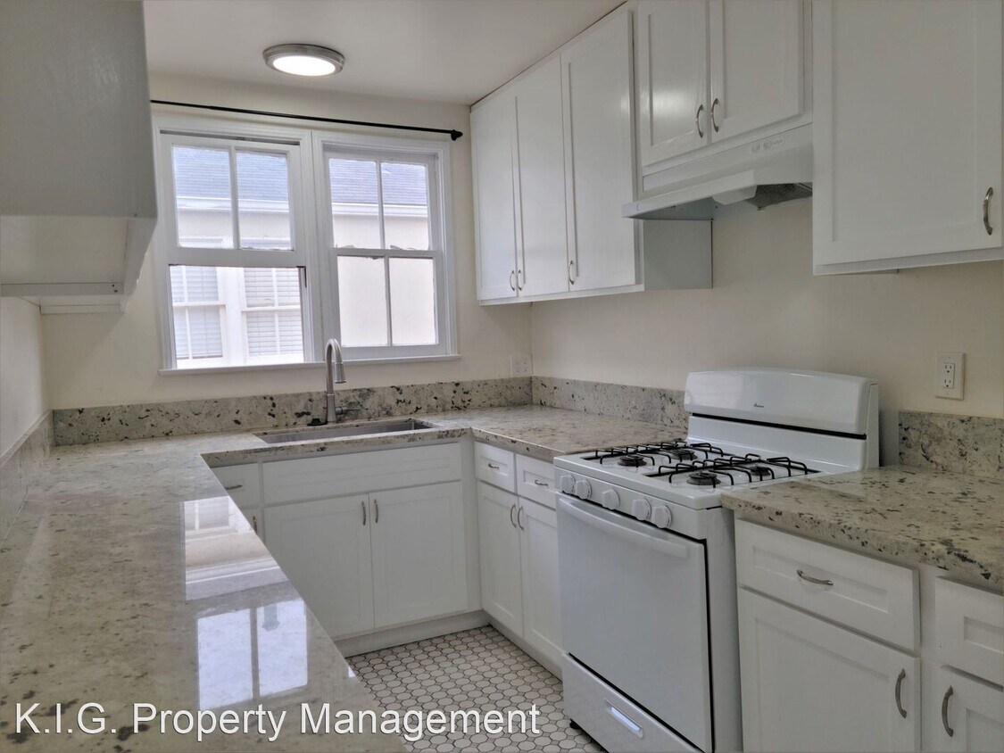 Primary Photo - 2 br, 2 bath Apartment - 8575 Holloway Dr....