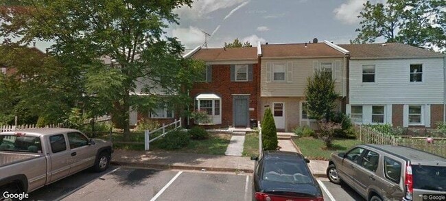 Foto del edificio - 8004 Community Dr