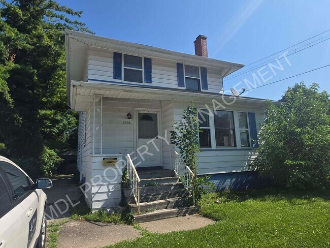 Building Photo - 3-Bedroom House in Saginaw