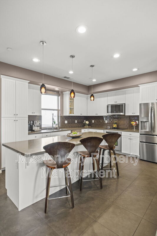 Foto principal - 569 E Montecito St
