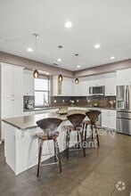 Building Photo - 569 E Montecito St