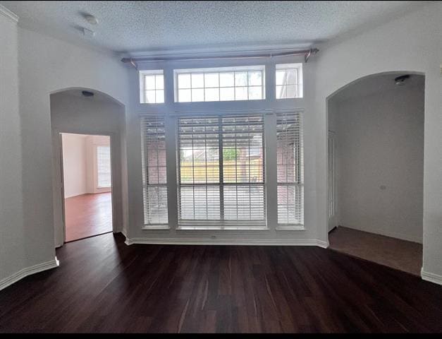 Foto del edificio - 2714 Winterberry Dr