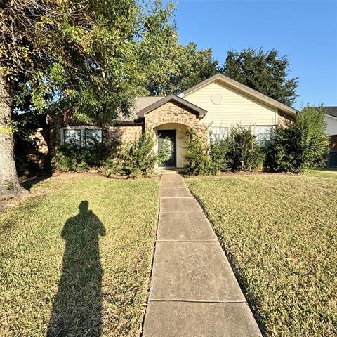 Building Photo - 2633 Ladywood Dr