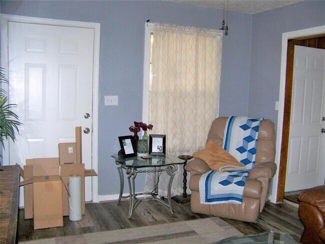 Foto del edificio - 1025 6th St Unit B St