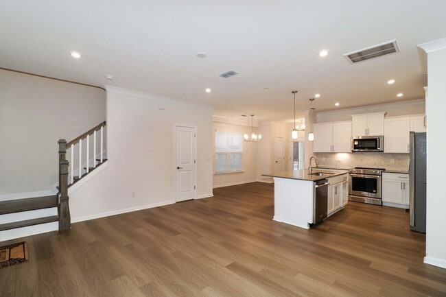 Photo - 2 Bedroom / 2.5 Bathroom Townhouse in Concord