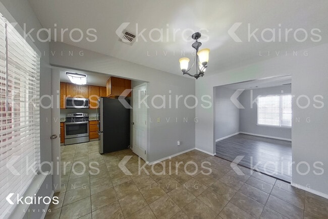 Building Photo - 4518 S Aldredge St
