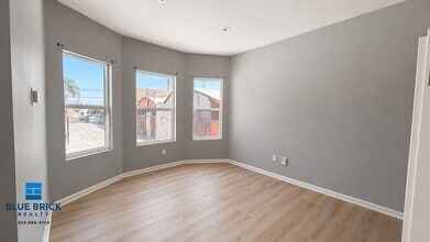 Building Photo - 1242 W 93rd St