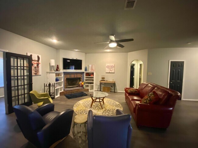 Foto del edificio - 1703 Kirby Ave