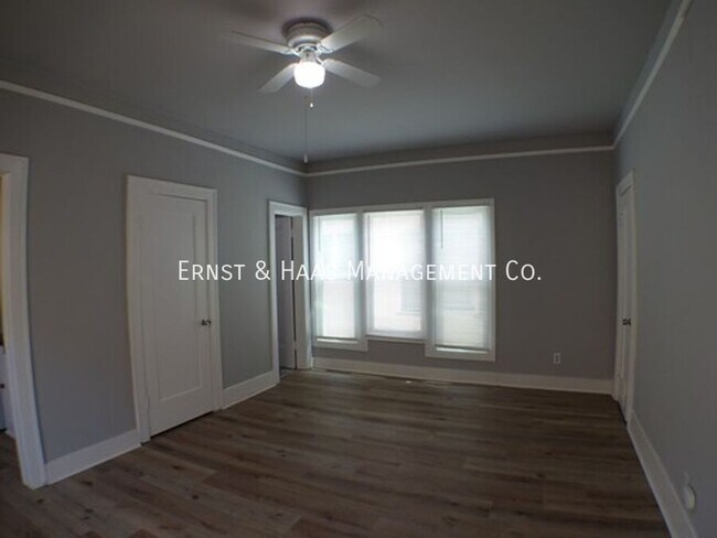 Foto del edificio - Lovely Studio Condo Located In Prime Long ...