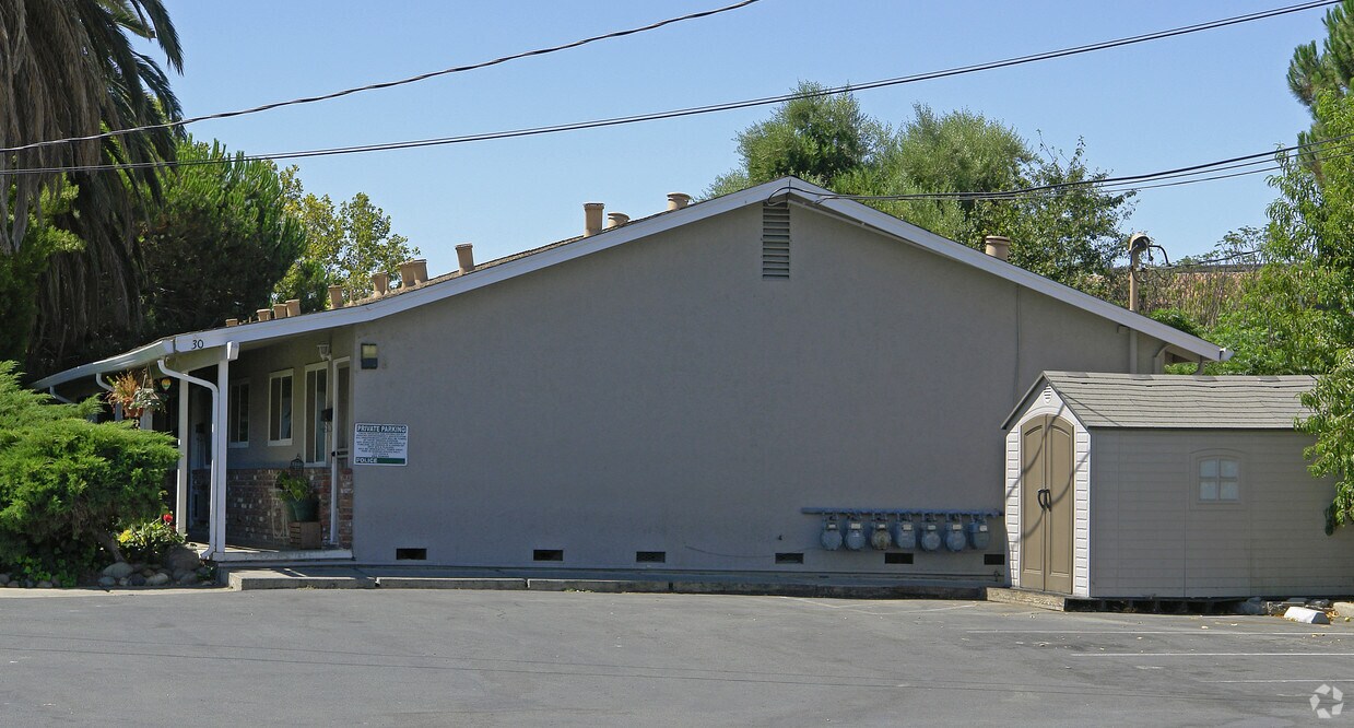 Building Photo - 30-50 Broderick Dr