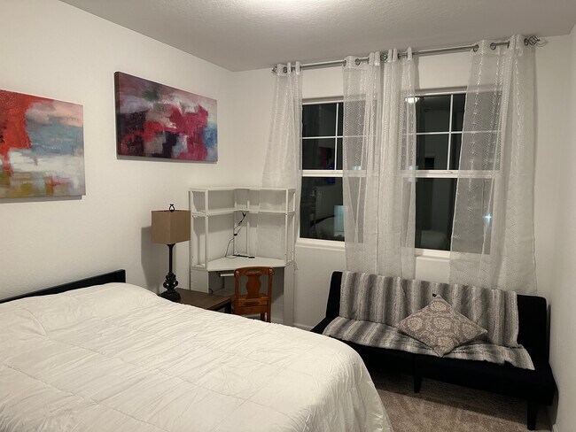 Foto del edificio - 1221 W Payson Ave