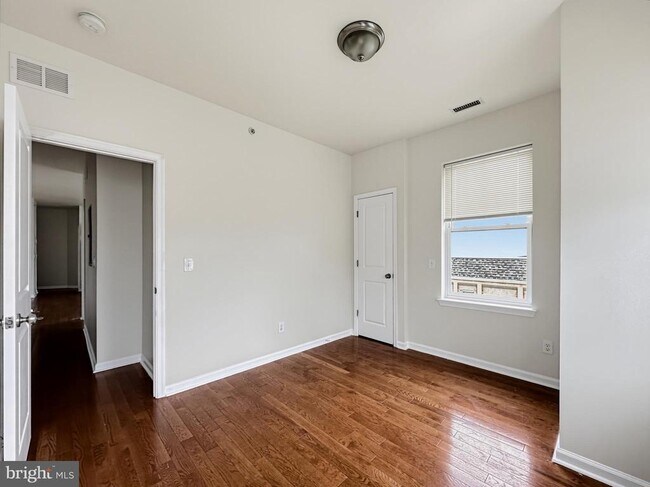 Foto del edificio - 1822 W Norris St