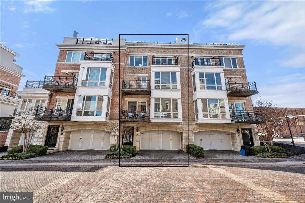 Foto principal - 902 Valencia Ct