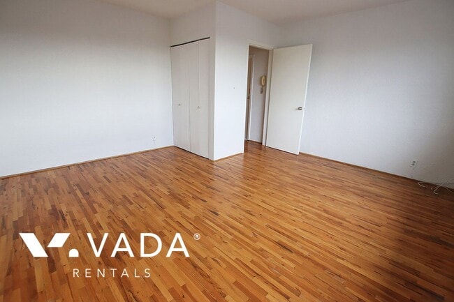 Building Photo - 2308 Clark Dr