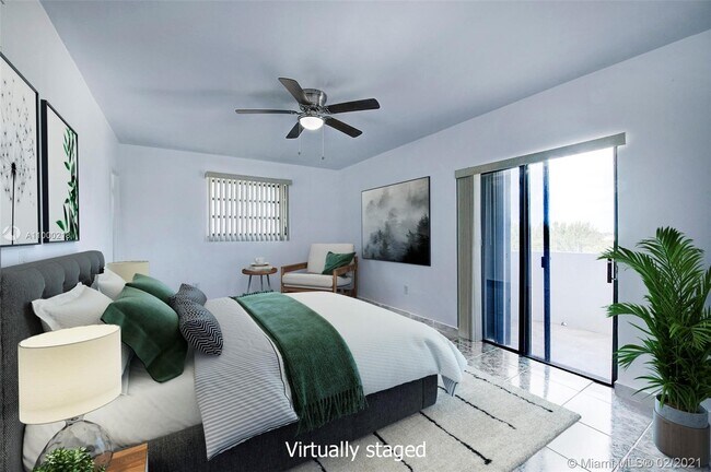 Foto del edificio - 110 S Shore Dr