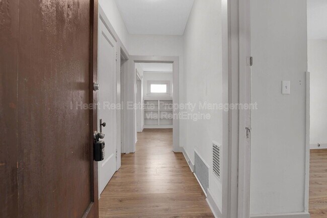 Foto del edificio - 269 Morrison Ave