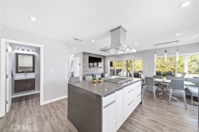 Foto del edificio - 8711 Mossford Dr