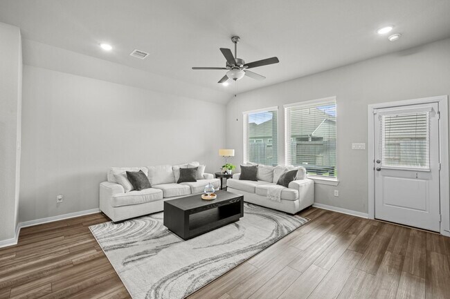Building Photo - 30319 Tall Fescue Dr