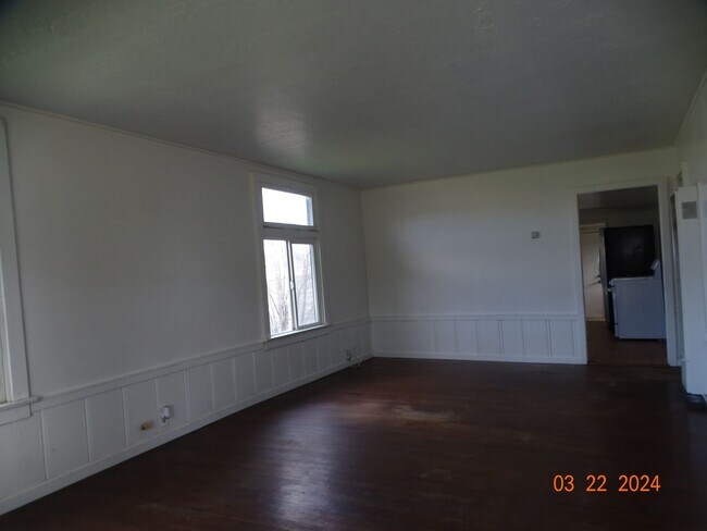 Building Photo - Valley Blvd Ranch House