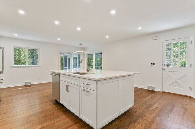 Building Photo - 82 Rilling Ridge