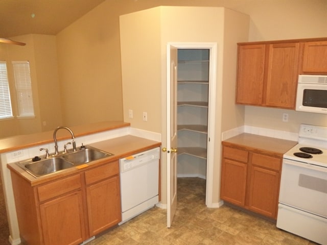 Building Photo - 1209 Falcon St