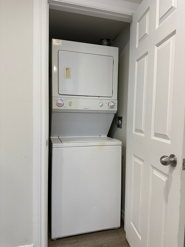 Building Photo - Ritson Road South