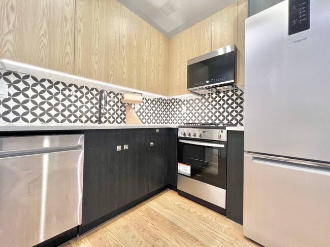 Building Photo - 1478 72nd St