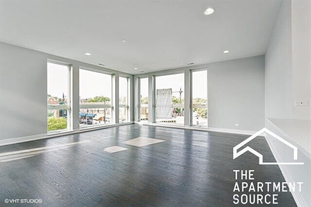 Building Photo - 3620 W Irving Park Rd