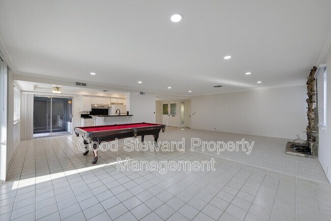 Foto del edificio - 5111 Roxborough Dr