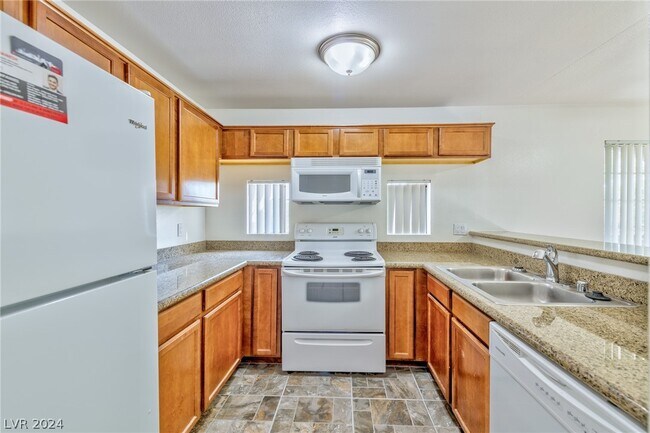 Building Photo - 2101 Blue Breeze Dr
