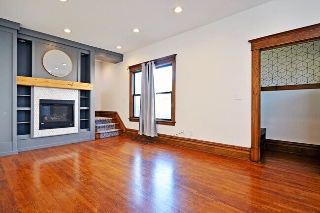 Foto del edificio - Beautiful 4-Bedroom 2-Bathroom Home Available Now!