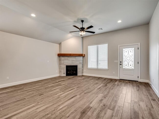 Foto del edificio - 9316 NW 143rd St