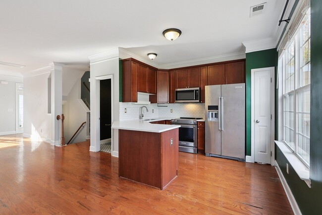 Building Photo - 503 Saint Jules Ln