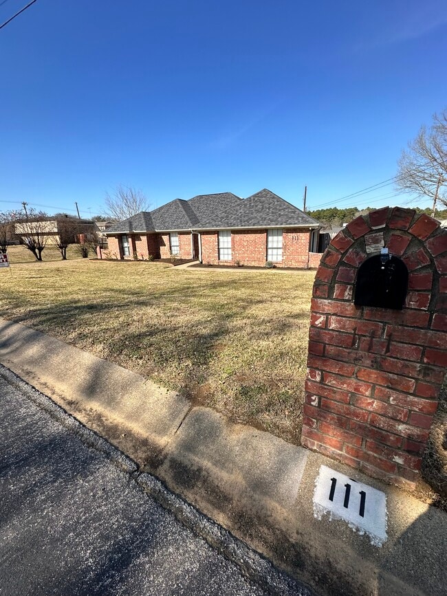 Foto del edificio - 111 Crestview St