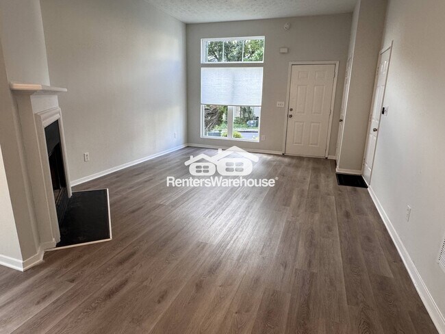 Building Photo - 4850 N Bridges Dr