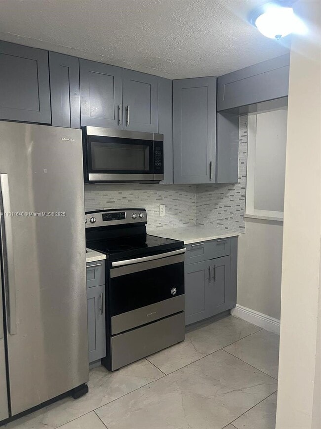 Building Photo - 4760 Lucerne Lakes Blvd W