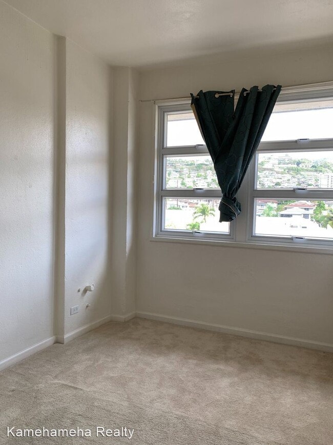 Building Photo - 2 br, 1 bath House - 1329 N School St #A302