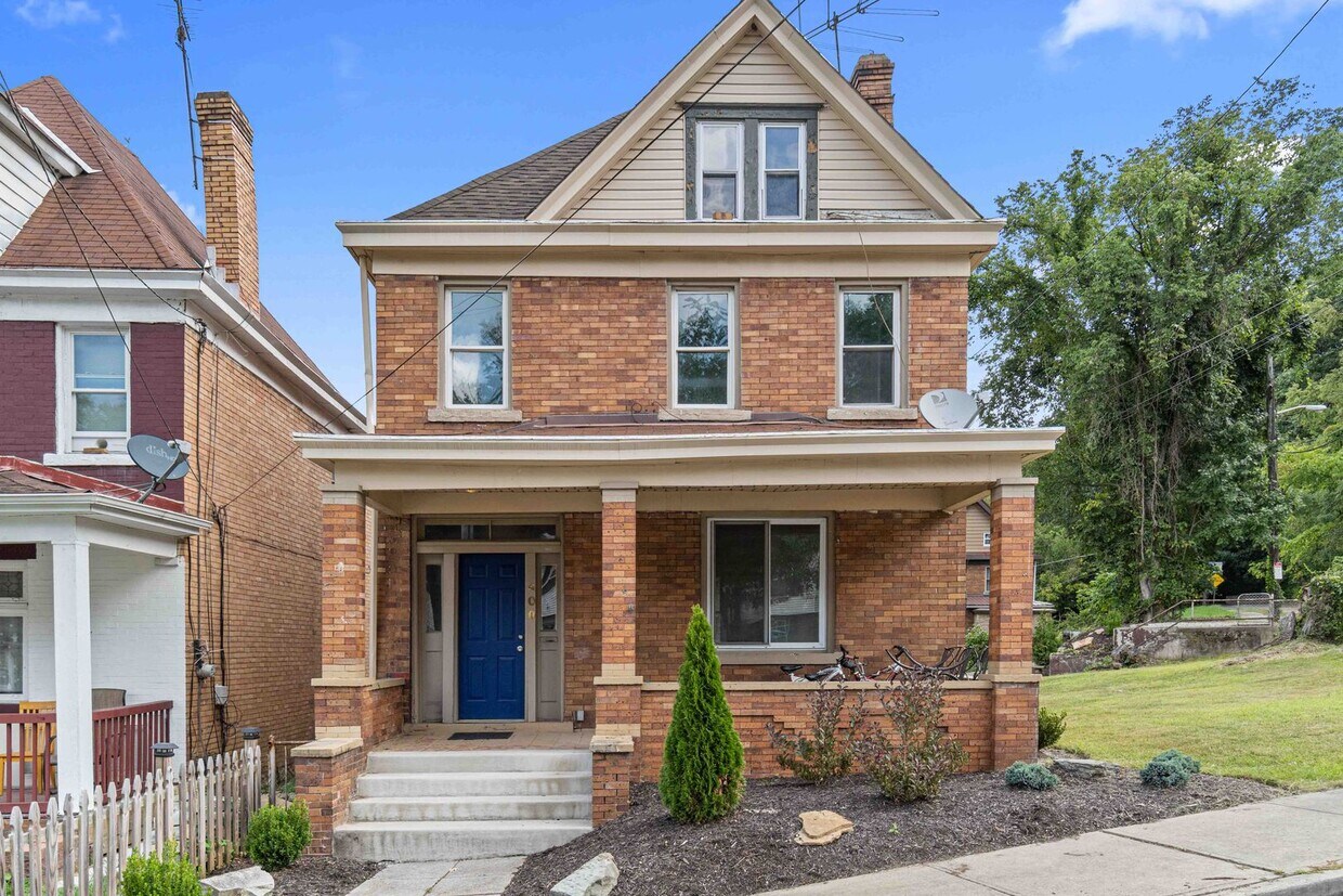 4 Bed 1 Bath Single Family Home - 4 Bed 1 Bath Single Family Home