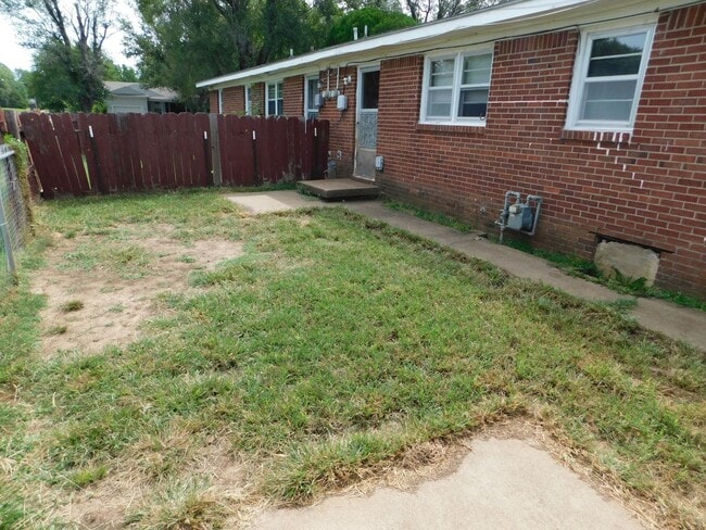 Building Photo - 1621 Socony St
